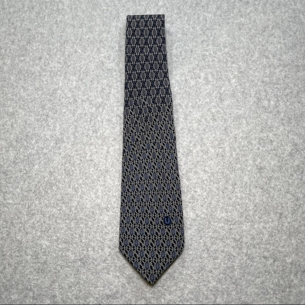 Emanuel Ungaro Paris 100% Silk Tie Made in Italy